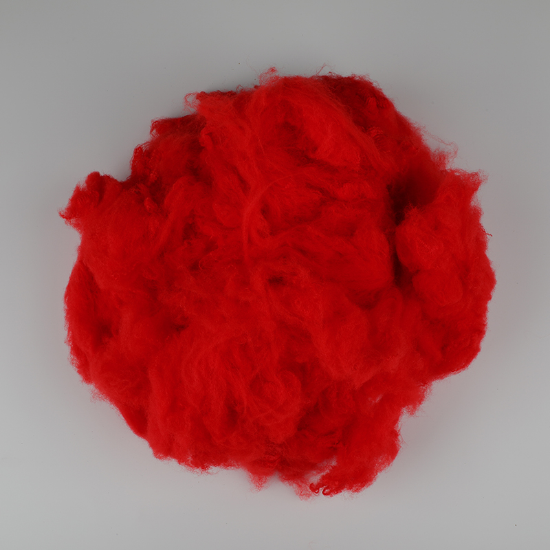 Fibre discontinue de polyester filante de laine rouge fraîche et lumineuse 3D × 64 mm