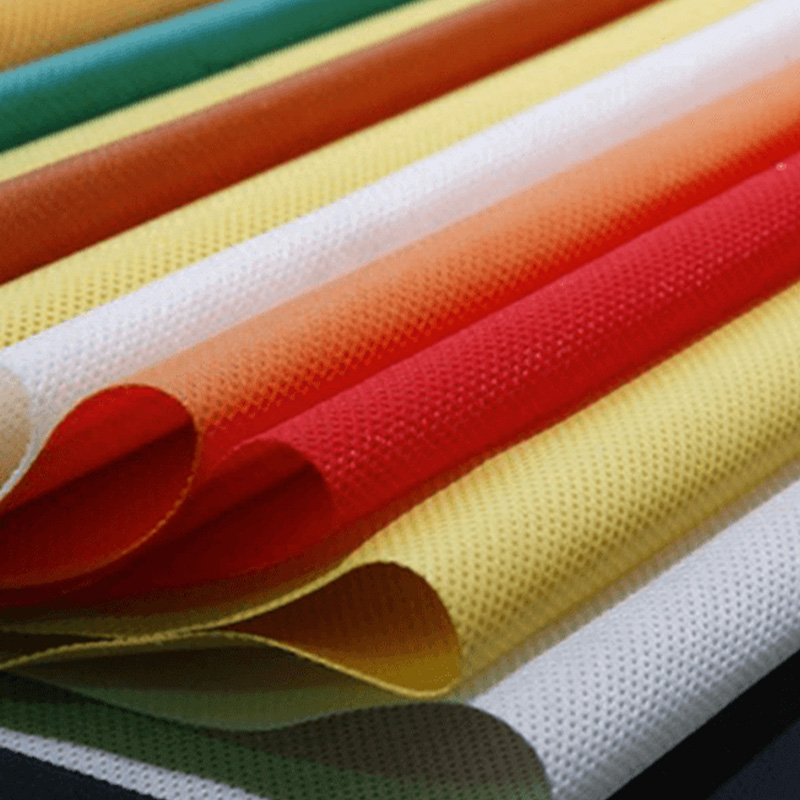 Fibre discontinue de polyester non tissée blanche brute (à utiliser pour l'aiguilletage) 2,5D × 64 mm